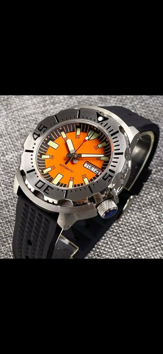 ساعات قطع جميله اقدمها لكم اخوتي كل ساعه وتفاصيلها وسعرها للمهتمين مراسله الصفحه او الاتصال واتساب ***********
