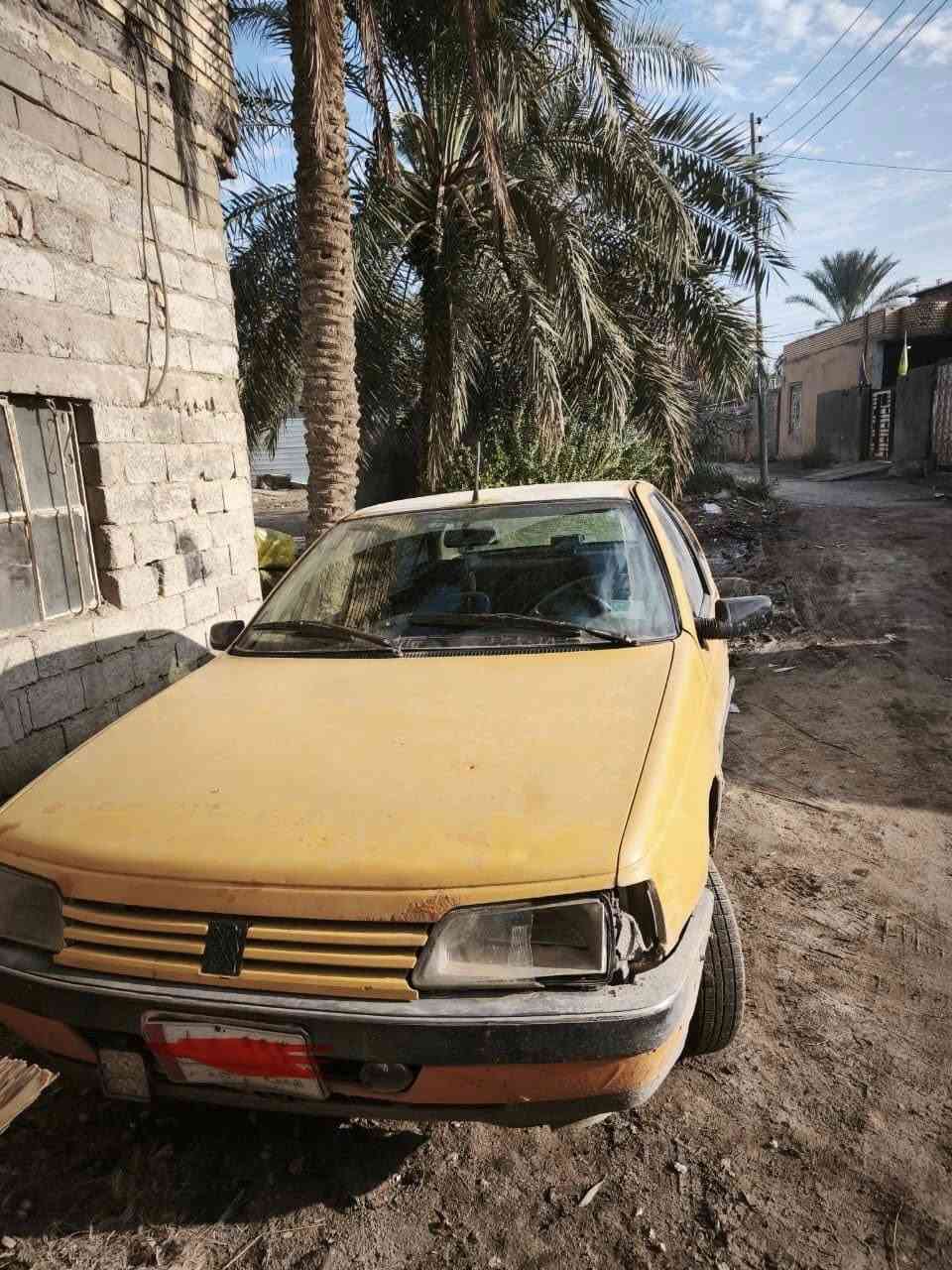 السلام عليكم
سيارة بيجو روى 2010 
محرك نظيف خير من الله 
گير بس الثاني يفلت الباقي كله حلو 
تدفئه شغاله 
الكشر شوف العين
الاصوليات السياره بأسمنه سنوية 2024
نتكفل بالاصوليات كافه 
السياره سعرها 11 ورقه وبيها مجال بسيط
البصرة قضاء الصادق بني منصور 

***********
