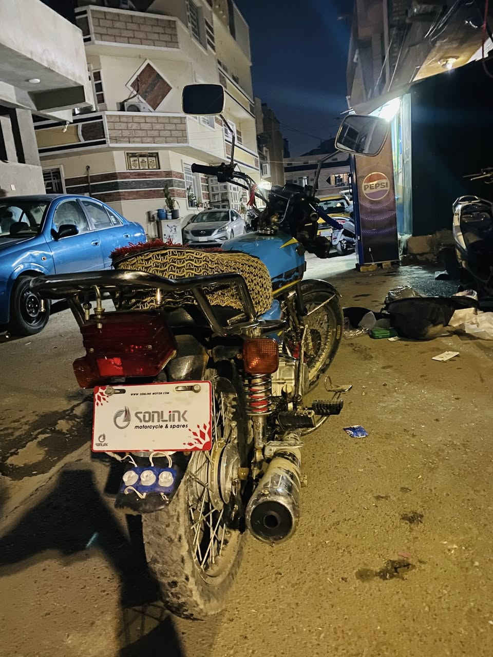 سلام عليكم دراجه سونك موديل 2023 اوراق دراجه نضيفه مال شغل تفاصيل اكثر بل خاص بغداد غزاليه سعر 550 وبيه مجال شي بصيط *********** وتساب
