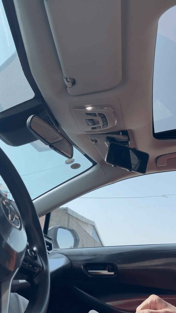 حامل هاتف سيارة على الدركسون من XO – تثبيت آمن بآلية كبس

الاستخدامات:

تثبيت الهاتف على عجلة القيادة (الدركسون) أثناء القيادة.

استخدام تطبيقات الملاحة مثل Google Maps بسهولة وأمان.

الرد على المكالمات بوضعية مريحة بدون إعاقة الرؤية.

مناسب للاستخدام في السيارات الخاصة وسيارات الأجرة والتوصيل.

المميزات:

تصميم خاص للتثبيت على الدركسون مباشرة.

آلية كبس قوية مع زنبرك معدني مزدوج لثبات أعلى.

مشابك جانبية قابلة للتعديل لتناسب مختلف أحجام الهواتف.

بطانة سيليكون مانعة للانزلاق لحماية الهاتف ومنع الاهتزاز.

إمكانية تعديل زاوية الرؤية (مفصل متحرك).

لا يحجب الرؤية أثناء القيادة.

مصنوع من بلاستيك ABS عالي الجودة.

الموديل: XO-C171

قياس الكارتون:

طول 10 سم

عرض 9 سم

ارتفاع 11 سم

محتويات الصندوق:

حامل هاتف سيارة XO-C171.

مفتاح ألن (عدة تركيب).

علبة أصلية مختومة.

الملاحظات:

مناسب لمعظم الهواتف الذكية متوسطة وكبيرة الحجم.

يفضل تثبيته بإحكام قبل القيادة.

غير مناسب لعجلات القيادة ذات التصميم غير القياسي. بغداد, العراق


**إذا كنت صاحب هذا الإعلان وتريد حذفه لأي سبب، رجاءا أرسل رسالة إلى الدعم الفني**