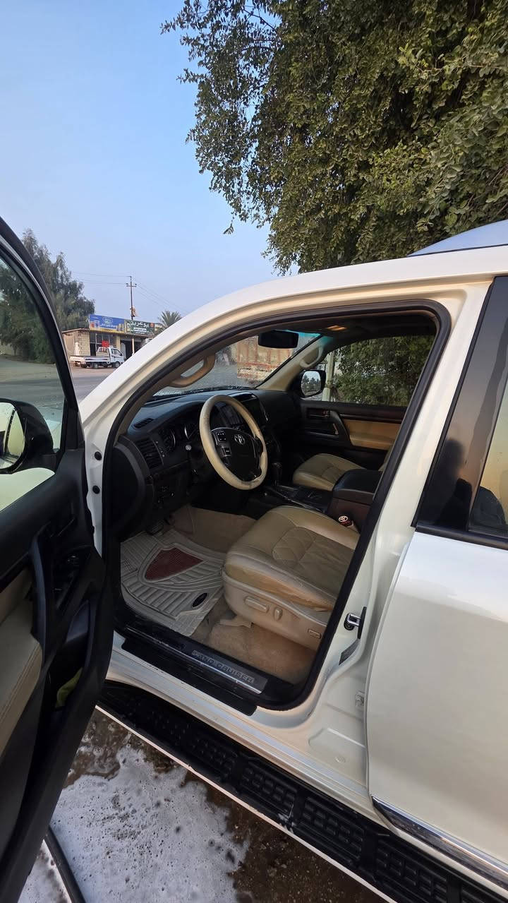 السلام عليكم لاندكروز ٢٠١١ ماشيه ١٦٤ الف السياره جاهزه تحويل مباشر كفاله سونارها موجود مكانه بابل مشروع المسيب ابوكيان *********** السعر ٣٣٠ ورقه وبيه مجال بسيط ملاحظة محدثه دعاميات مال ١٤
