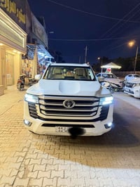 لاندكروز • ٢٠٢٤ • رخصة الادمن