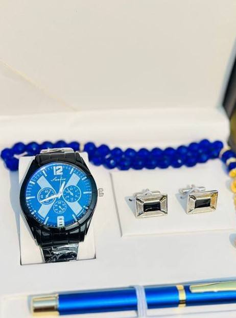 محل أنس السعيدات يوفر لكم تشكيلة واسعة رجالي من الساعات التي تناسب جميع الأذواق والمناسبات.
📍 زورونا الآن واختاروا ما يليق بكم!
[***********]
