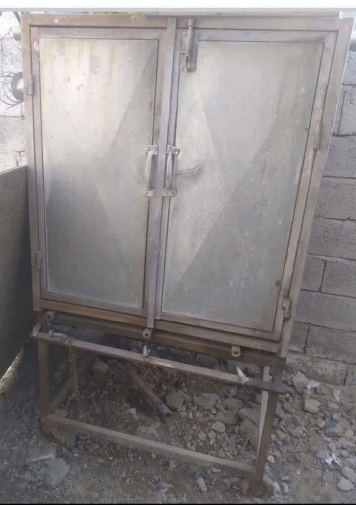 الفرن  ب/300وبي مجال
والجدر ب/ 30 نهايتة 

الصواني الوحده ب/5 

والطشت ب/25


**إذا كنت صاحب هذا الإعلان وتريد حذفه لأي سبب، رجاءا أرسل رسالة إلى الدعم الفني**