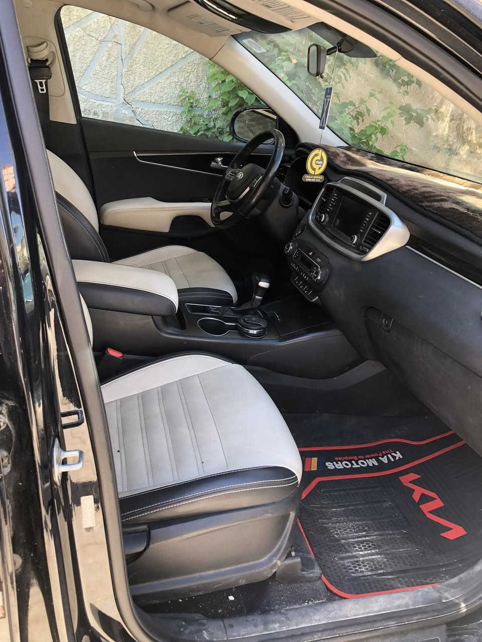 السلام عليكم للبيع سورنتو 2020 وارد امريكي سونار كدامكم حادث خفيف فقط ايرباك بردة بدون صبغ نظيفة جدا ماشية قليل محرك 4 سلندر 2400 دفع رباعي فول مواصفات بصمة كامرا شاشة حساسات رادار اشاير بلمري كشنات جلد تدفئة بلستيرن وكشنات تحكمات بلستيرن وبعد هواية بيهة مواصفات رقم كربلاء دولي انكليزي مشروع وطني بأسمي السعر 192 وبيهة مجال للطيبين للاتصال ***********
