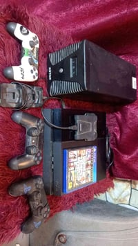 بلاي ستيشن 4 فات نص تيره مو مهكر  مع ثلاث يدات مع هارد ٢ تيره خارجي مع...