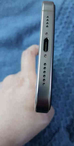 ‏‪السلام عليكم ايفون 16برو ماكس بطاريه 100 بعده داخل الضمان عدد دورات الشحن 80 وكاله ABM  
السعر 1400وبي مجال بسيط
