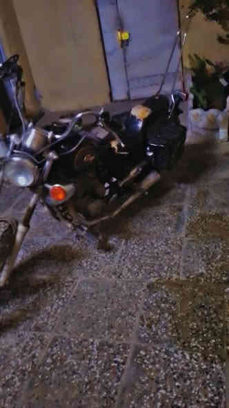 السلام عليكم دراجه للبيع هارلي جاهزه لشارع اي نقص مابيه اوراقه ضايعه اتكفلك بيهة مكاني بغداد حي نصر *********** السعر 750 الف
