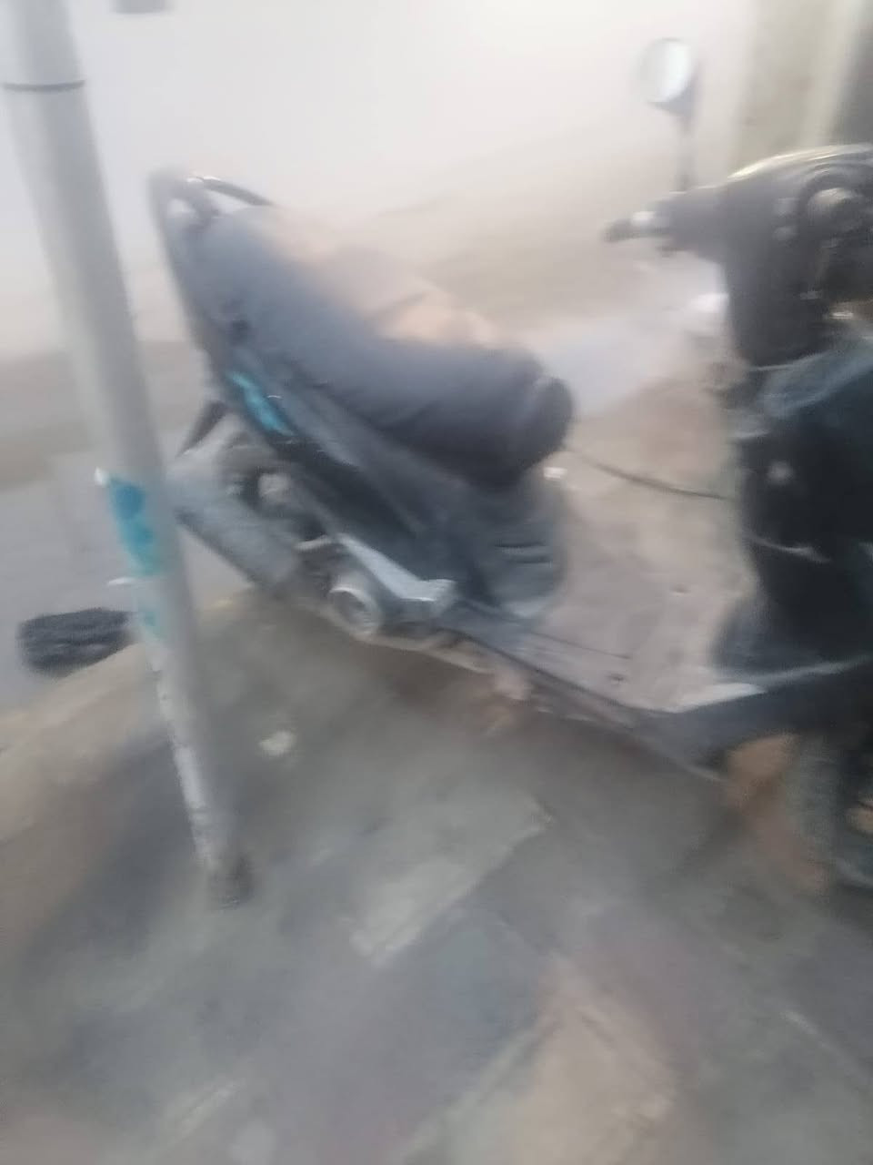 السلام عليكم دراجه ماكس عدل دراجه مفتوح دراجه كل شيء شغل السعر ٣٥٠مكلف بل نشر مكلف بل نشر هذا صاحب الدراجه هذا رقمه***********
