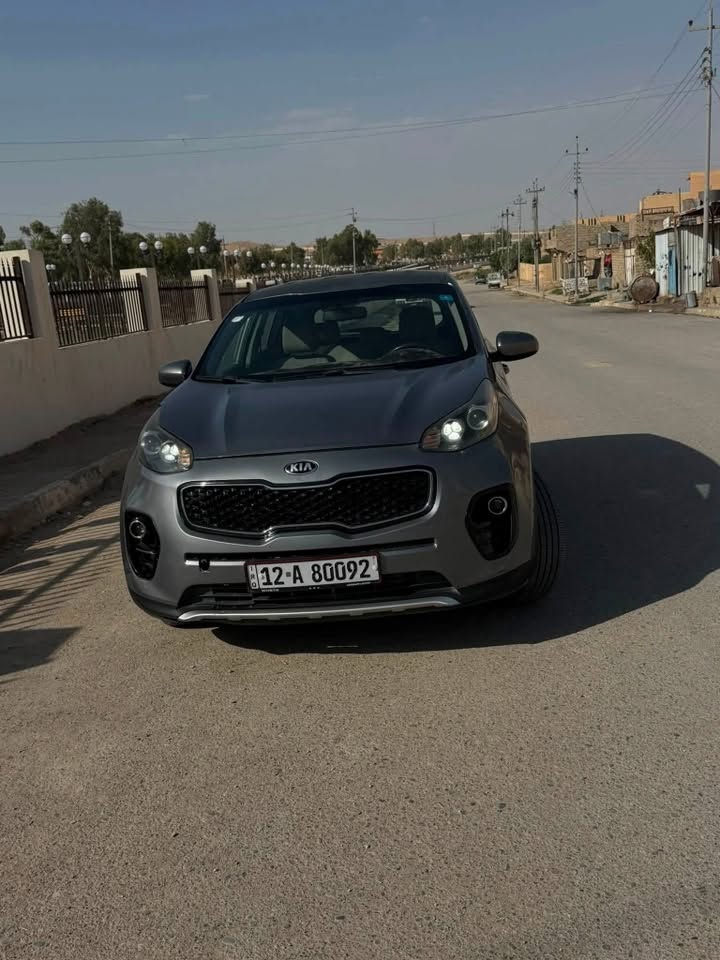 كيا سبورتج موديل 2017 وارد امريكي
نص فول 

ماشيه 156الف ميل 

تحكم استيرين جهتين 

كامره خلفيه 

قطعتين تبريد 

ضرر امريكا بونيد وا جنطه 

وا اهنا بل عراق صارات جاملغ امامي عكس سايق سياره قماره بي جراذ

مكينه 2400 Gdi مفتوحه السياره رقم نينوئ بأسمي تحويل وكاله  سنويه السنه 2030  مكان السياره موصل تلعفر 

***********
