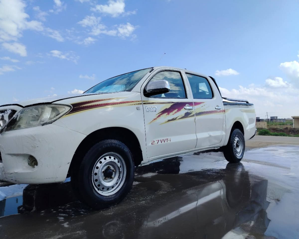 🚗 للبيع: تويوتا هايلوكس 2008 🚗
سيارة نضافه فول  وجاهزه 
🔹 الموديل: 2008
🔹 النوع: هايلوكس
🔹 الكير: عادي
🔹 وارد: كويتي
🔹 الشاصي: 12
🔹 الكشن: متصل
🔹 زجاج: يدوي (جوبي)
✨ مواصفات إضافية:
تبريد يريد غاز فقط
إطارات بحالة جيدة
غرفه جديده ومرتبة ووحيل نظيفة
السيارة جاهزة تراي للبصره
📍 السيارة موجودة وجاهزة للفحص
💰 السعر: معروضه ١٤٥$ وبيه مجال 
للتواصل على الخاص أو الاتصال 📞
***********
***********
