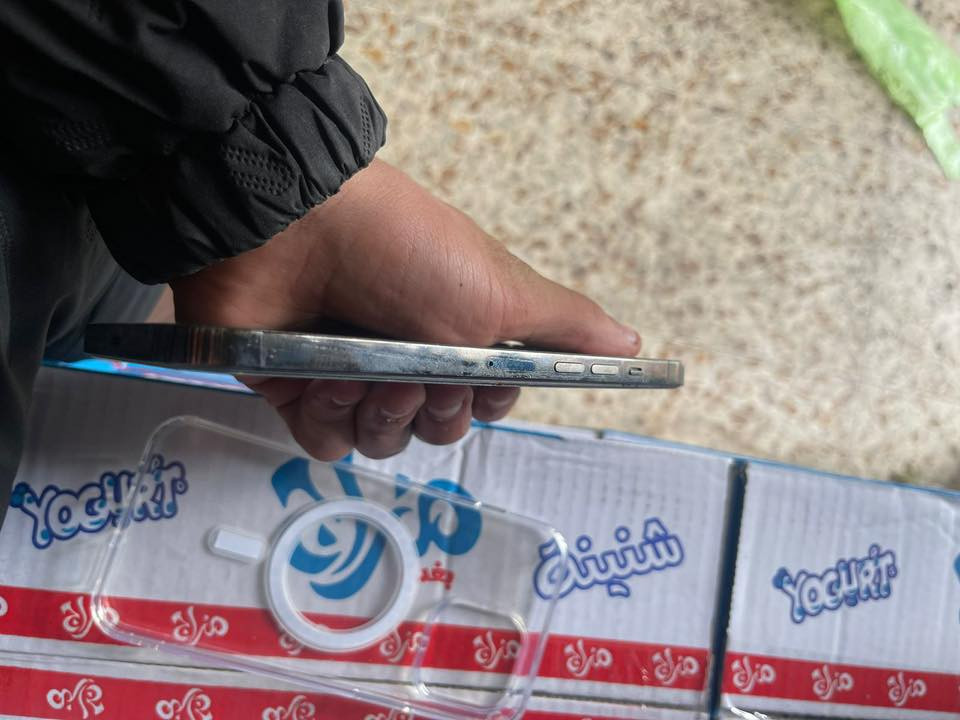 13برو ماكس ذاكره 128جهاز مبدل شاشه اصليه وضهره مبدل هم شرق اوسط شغل كلشي سعره قفل قفل 450 
*********** واتساب
