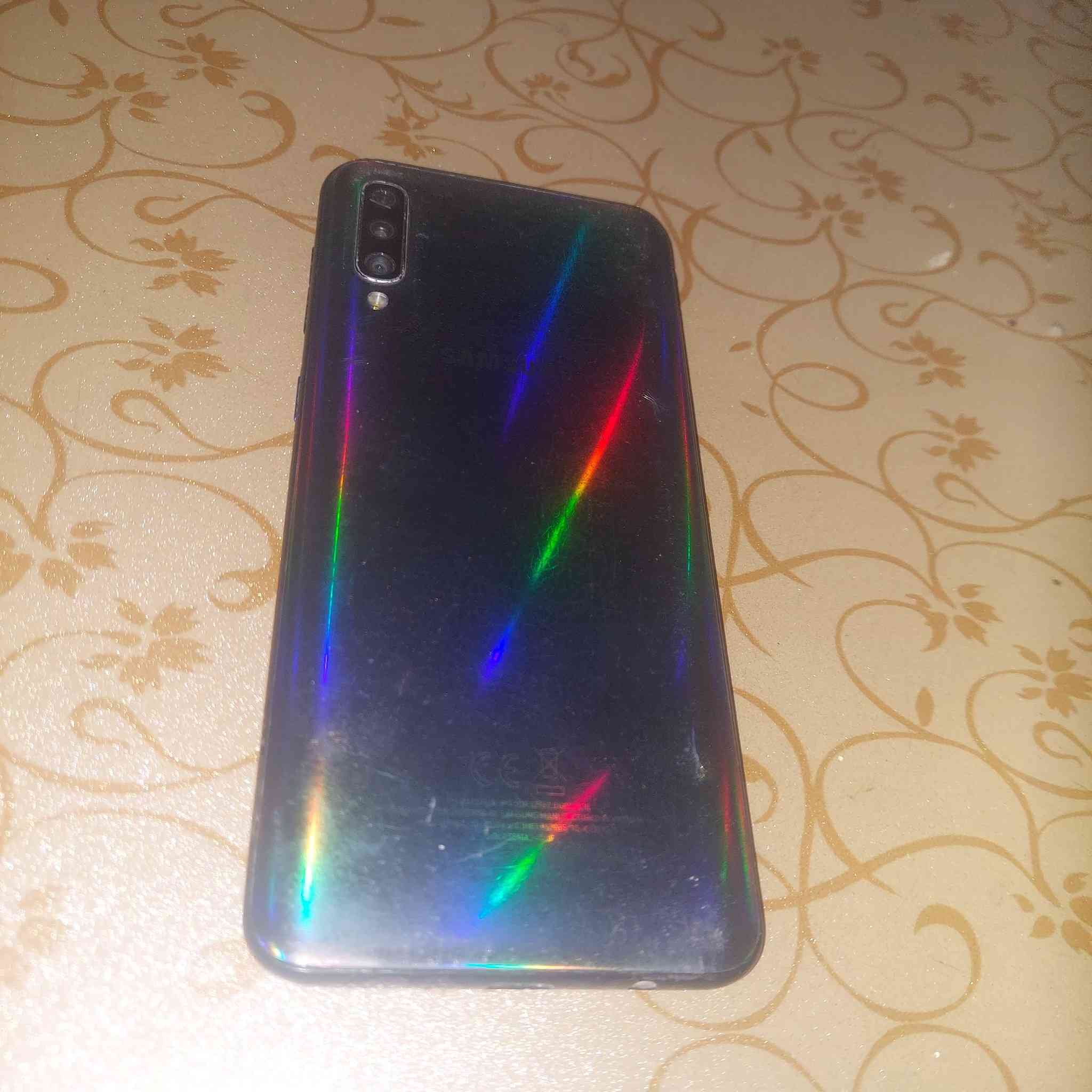 سلام عليكم اخوان تلفون A50للبيع مكفول  ذاكره ١٢٨ اكثر تفاصيل اتصل على هذا الرقم ***********
