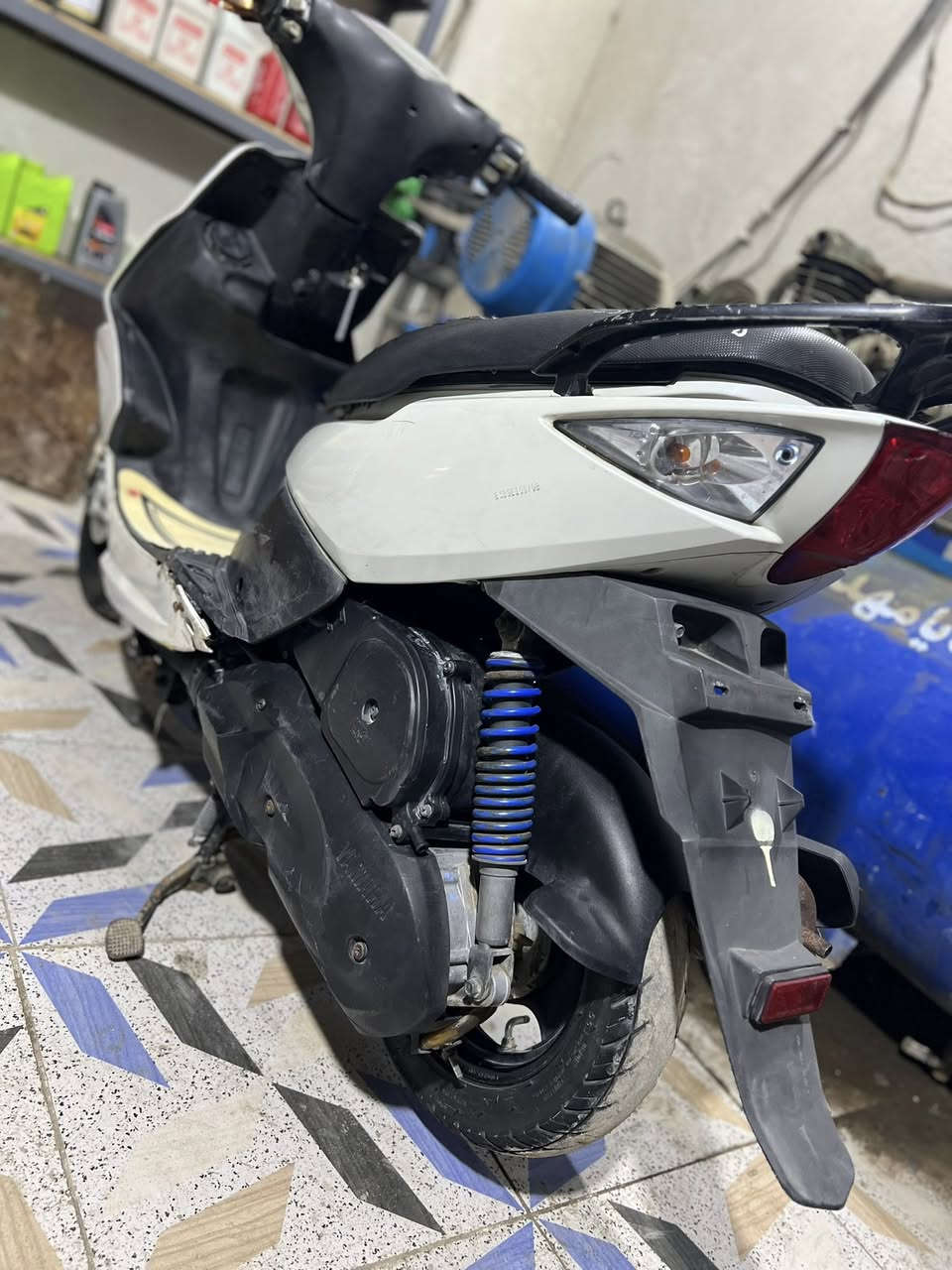 ماكس مضلع دراجه بعدهي ؏ وضع البلاد  كلشي شغال بـيَـهـ سلف دراجه نوزل اشيار كهربائيات كله شغاله سعره 725 بـيَـهـ مجال للشراي مكاني ناصريه غراف + رقم موبايلي ***********
