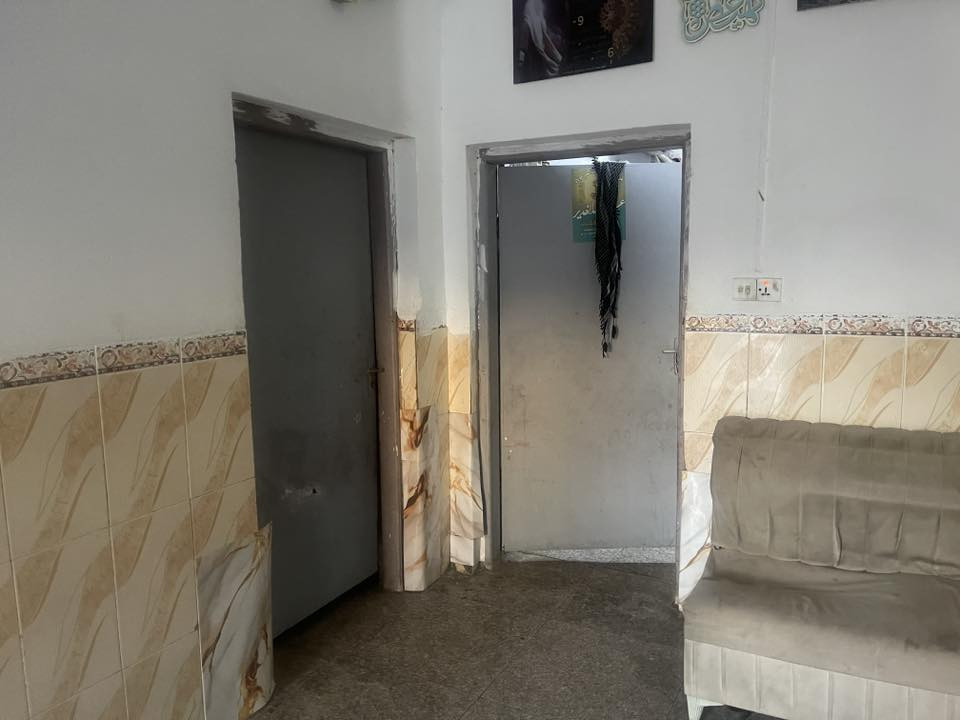 بيت للبيع طابو صرف 
الشارع الرئسي اليربط حي الوحده بلحولي خلف مدرسه شهدا القاسم المساحه 300م

للاستفسار ***********
