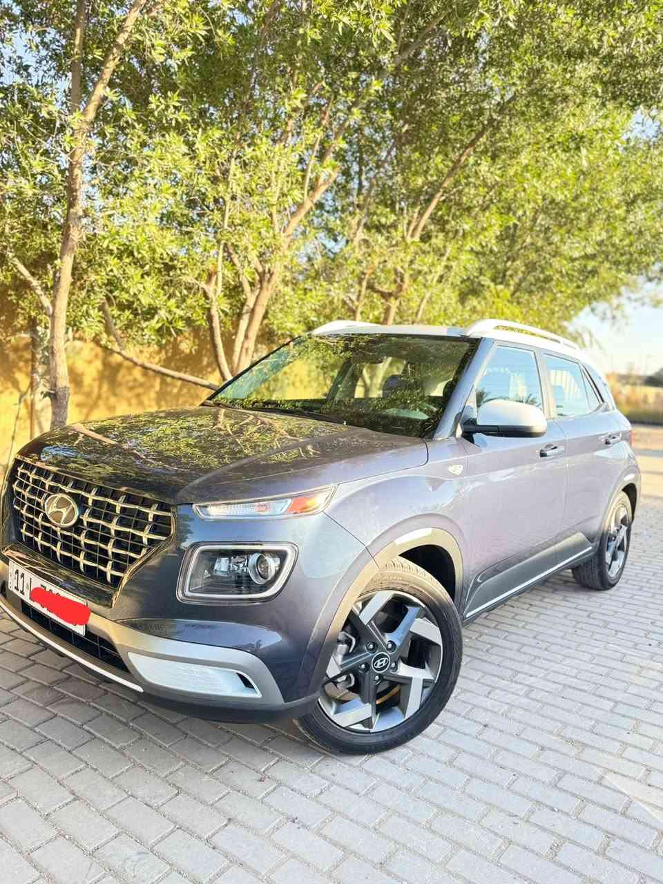 هونداي فينو موديل 2023 
لمتد
توكلر قماره ابيض 
ازرق نيلي 
ماشيه 21000الف
كير ومحرك مكفول 
بصمه
شاحن واير ليس
كشنات تدفئه
رادارات توقف ذاتي وتحديد مسار 
كشنات كنتاره جلد ومخمل
الضرر قبق صندوق صبغ نفسه فقط 
بدون ايرباك وبدون دواخل
السعر 140  
المكان بغداد
للاستفسار ***********
