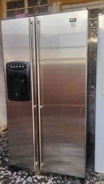 *********** ثلاجه سامسونج مجمده نفس برادما شغاله علفحص بلاديه مداخله تصليح 36قدم ستخدم قليل لسعر450 بغداد مدينه الصدر يوجد توصيل
