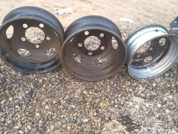 سلام عليكم للبيع وياله ١٧ +تايرات مكاني البصره رقمي ***********
