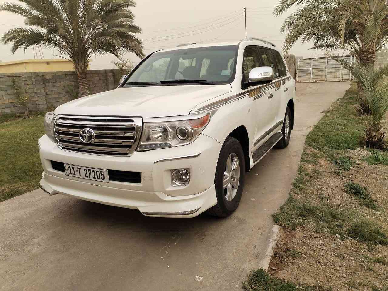 السلام عليكم 
الاندكروز جكساره 2009 رقم بغداد دولي بسمي تحويل ثاني يوم ماشيه 197 فقط 
مكفوله كفاله عامه عده نص قطعه فقط 
كير محرك مكفولات 6V
تبريد 3 ثلج +ثلاجه 
بصمه تشغيل +بصمه ابواب 
فتحه سقف 
حداديه جديده 
اشاير امري 
تحكم استيرن +مثبت سرعه دك جرس 120
تخم تاير جديد 
جاهزه من كل نقص مال جناي 
السعر 265 
***********مكاني بغداد اليوسفيه
