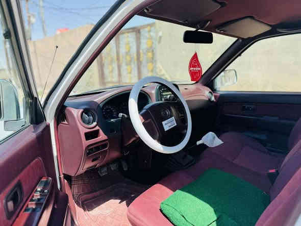 السلام عليكم نيسان 2014 رقم مثنئ دولي سنويه جديده مكينه كير حداديه تخم تاير تبريد تتفه كله شرط بيه رشه صبغ بل الجاملغ لامامي والباقي مكفوله السياره جديده ما عايزه شي السعر136 وبيه مجال للستفسار ***********
