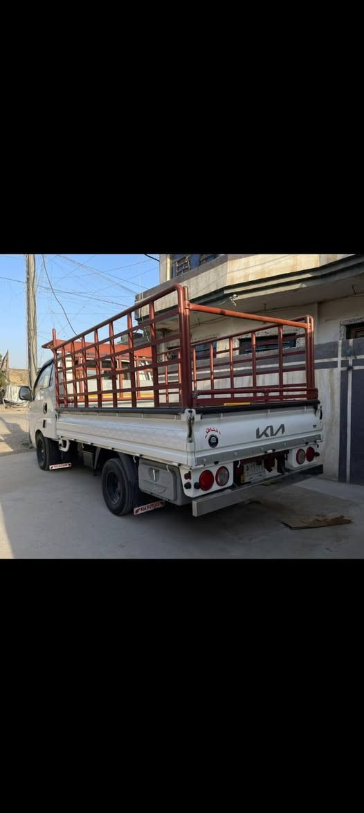 السلام عليكم كيا عموشه موديل ٢٢ للبيع رقم بغداد  السعر ١٤٠  وبيهه مجال مكلف بل نشر هذا رقم صاحب السيارة  ***********
