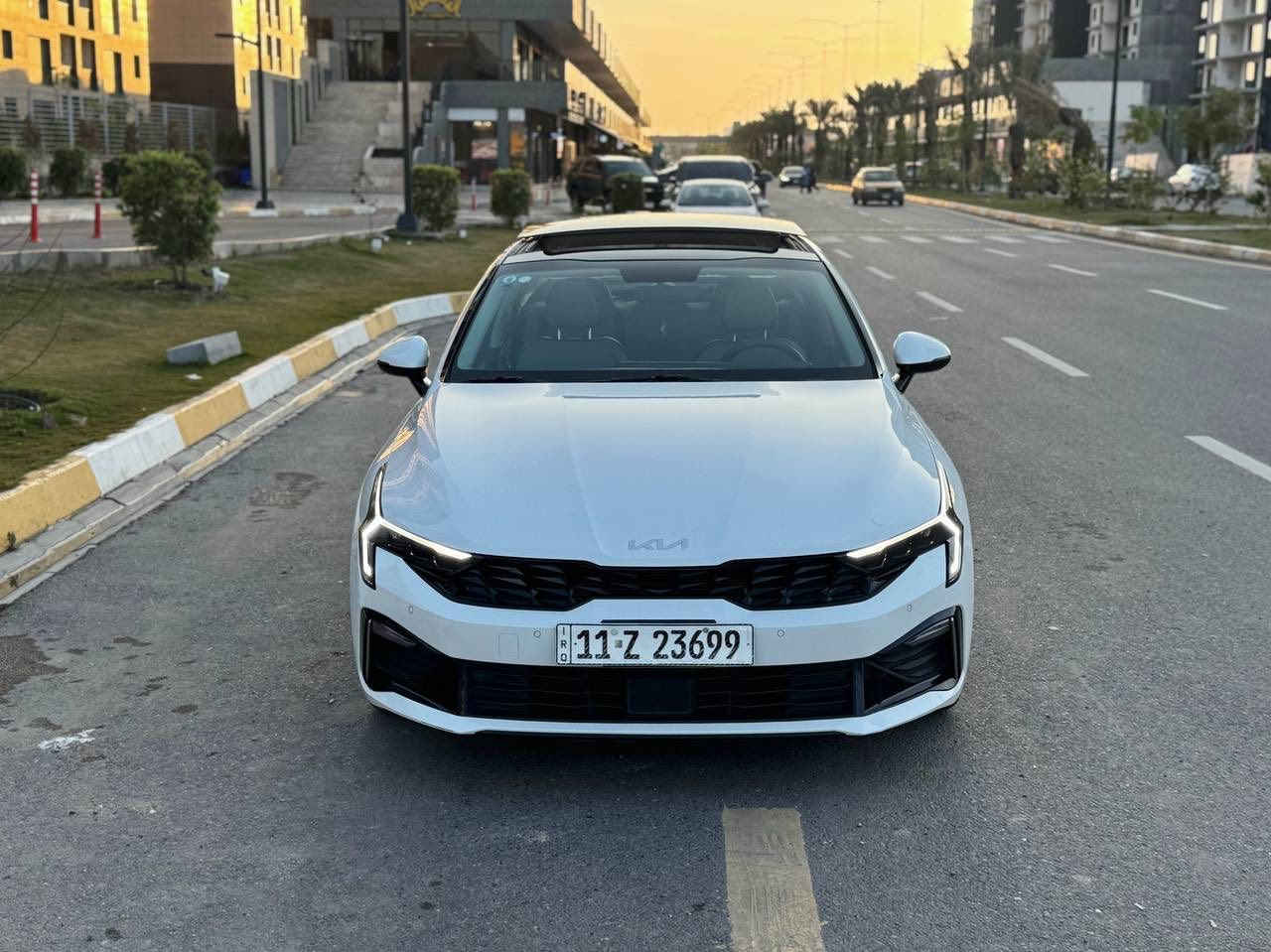 كي فايف 2025 k5 خليجي
كفالة عامة من الصبغ والتبديل والبارد 
محرك كير كهربائيات صدر كلها بلاد و100% 

 محرك 2500 

فول مواصفات 
بانوراما - كشنات جلد - تشغيل عن بعد - قطعتين تبريد - كشن كهرباء - بصمة تشغيل وابواب - دخول ذكي - شاشة جبيره متصله - اوتو هولد - حساسات امامي خلفي - اربع انظمة قيادة - مثبت سرعة - اشاير بالمري -  وبعد بيها هووواي مواصفات 
الكشنات مغلفة يعني الكشنات الاصلية ع وضع الشركة 

السيارة جديدة بمعنى الكلمة وبالواقع بعد احلى وجاهزة بدون اي نقص 
ماشية 49000 كيلو وترايها مال زيرو مامتعوبة 
 وكل التفاصيل مذكورة بالكامل 
مكانها بغداد 

‏‎السعر 229 وبيها مجال

‏‎للأستفسار هذا رقمي 
***********
