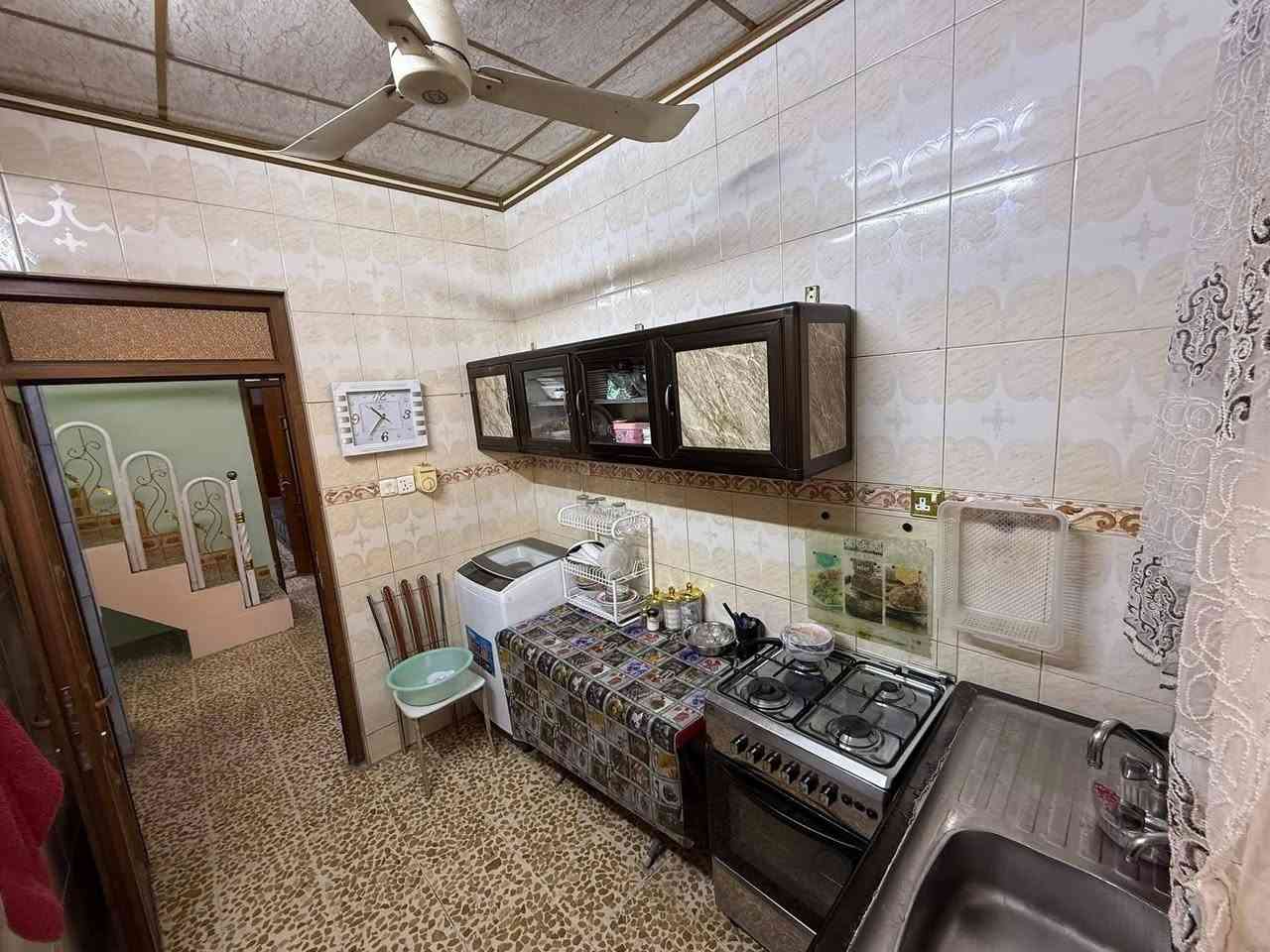🏠دار للبيع للبيع 

علق بتم ويصلك السعر 

فرصة استثمارية او للسكن

📍الموقع حي الميثاق فلافل بدر

طابق ونص

غرفتين نؤم

مطبخ بالطابقين متوفر
 
هولين

صحيات
 

المساحة105

الواجه 5,30

↕️مكون من طابق ونص 

✅سعر الدار عبر الهاتف
مكتب التهاني للعقارات سايدين الميثاق مجاور شركة الحافظ 

👤فيس بوك #مكتب التهاني للعقارات

☎️ كورك ***********
☎️اسيا‏ ***********‏
