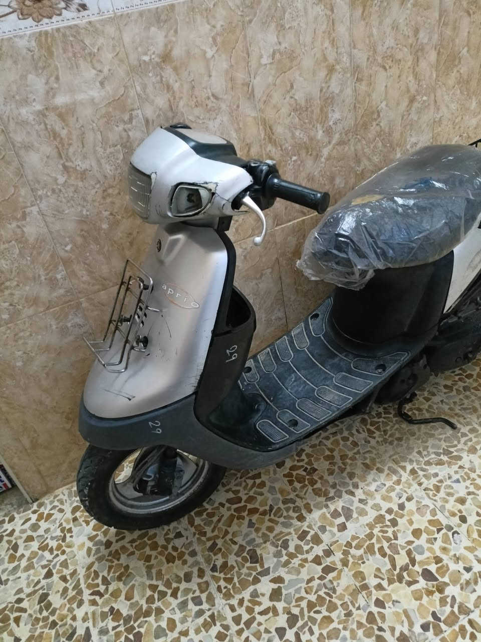 ماطور للبيع سعر 300 وبي مجال ***********
