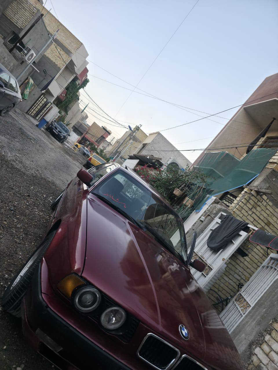 السلام عليكم ...

بيع او مراوس حسب القناعه
BMW 525i 🇩🇪 
                                                                  طراز 1990 أصل بليته وسنوية 
سنوية لغاية 2030 باسمي رقم سليمانيه 

مكينه مسكر عدل (كبس)
مكينه وگير بشرط تبريد ثلج ❄️
داخله كلش حلو تلبيسه جلد من شركة BMW 
تخم اطارات جديده 
صدر امامي و خلفي جديد 
تخم قايش ورولات جديد 
تخم بلك ونوزل وفيت بم وتخم صوندة مال بانزين كله جديد 
ادامه كامله
منظومه لايت زنون بالعالي 
تدفئه بالكشن كشن ميكانيك 
كامره بگ بالمرايه 
سستم صوت يخبل السعر المطلوب 59 $ مكان السياره 
بغداد أو كركوك 
استفسار *********** أو ***********
ملاحظه الدعاميه الخلفيه جديده وغراضه كامله بس بعدني مامكمله بغداد, العراق
