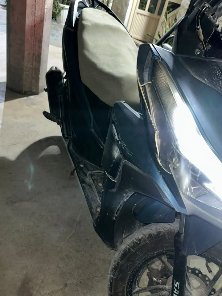 دراجه نوع كليك
دراجه نضيفه مكينه ياباني 
خللها الكابريتر بيها خربطه 
سعرها 210 وبيها مجال بسيط
العنوان ديالى بعقوبه تقاطع القدس
للاستفسار ***********
