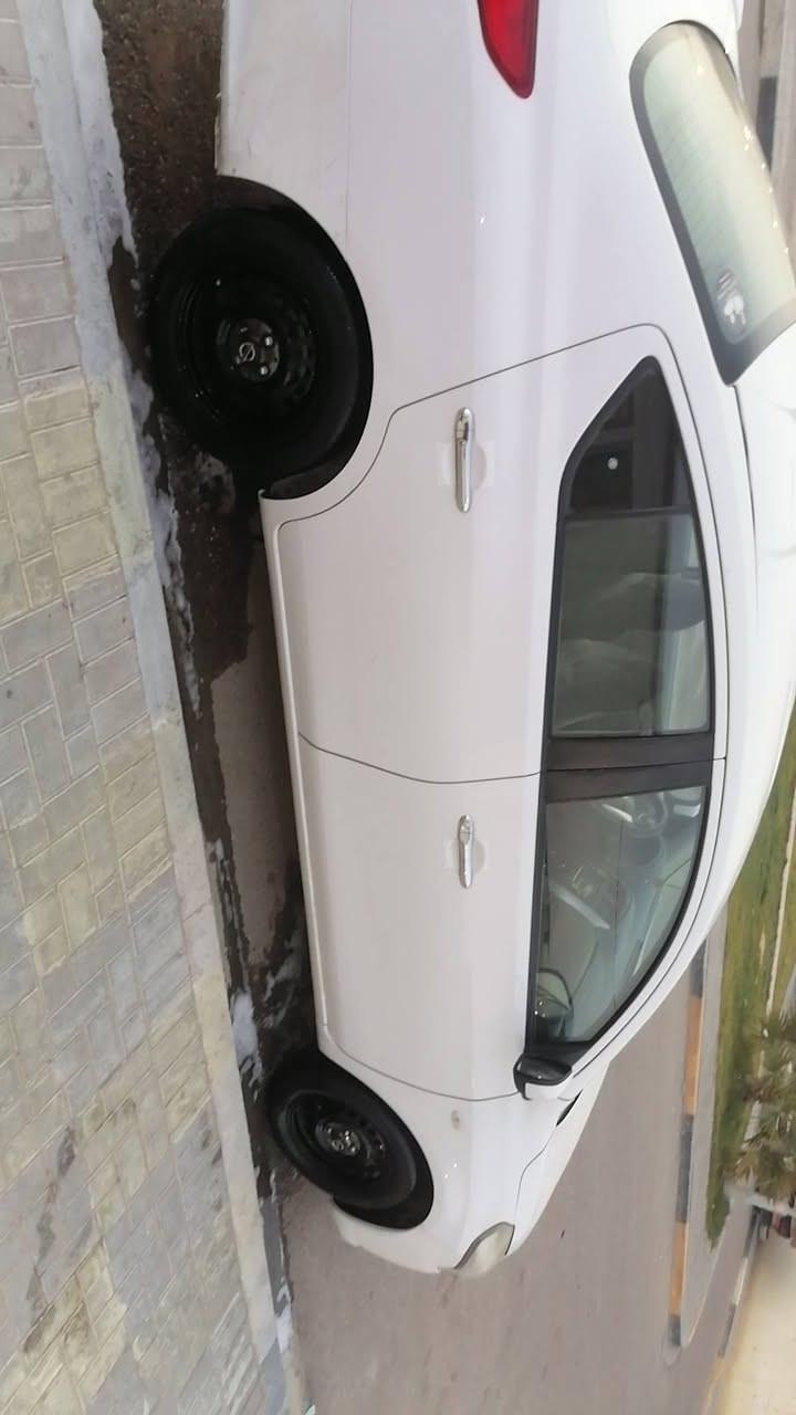 سلام عليكم نيسان سني هندي مديل ٢١ كفاله عامه ماعد كم رصعه شوف العين كفاله من الضرب والصبغ وحالوب
سنويه بشهر ٩ تخلص  113 بيهه مجال قليل ماشيه ١٤٠
*********** القبله حي المهندسين
