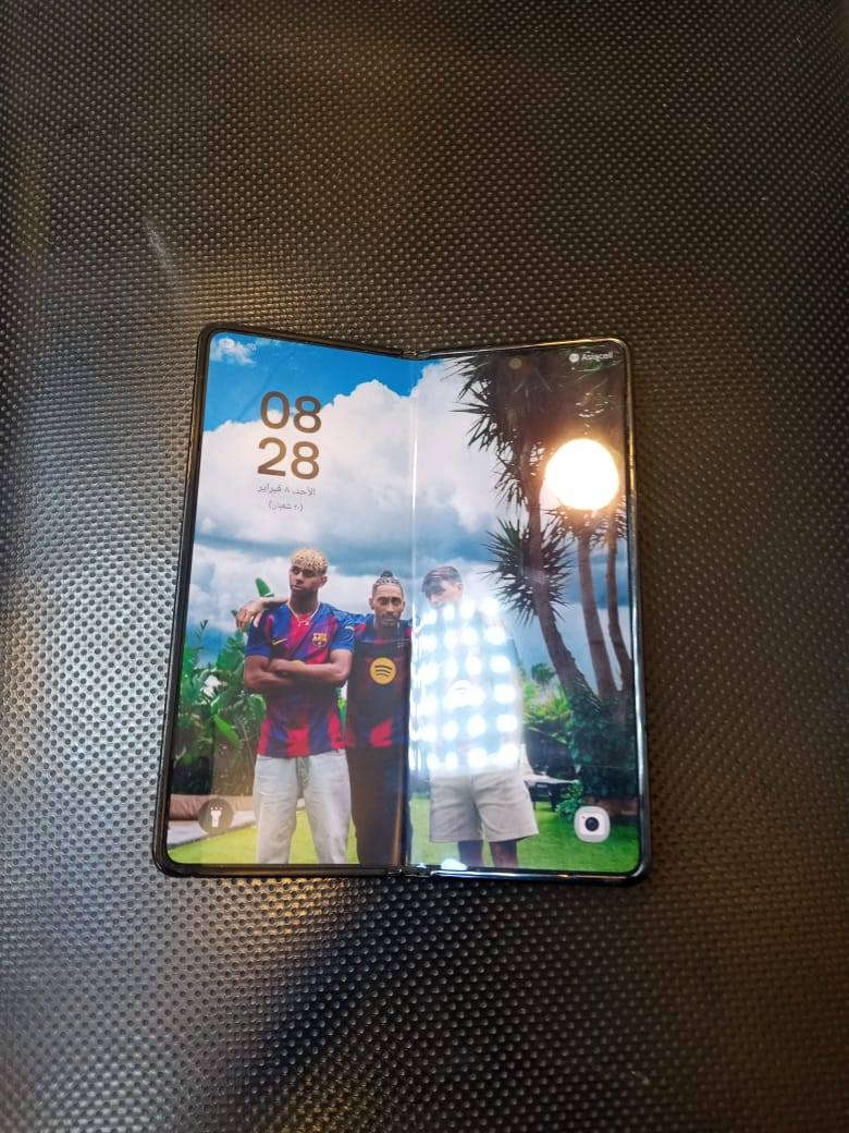 سامسونج فولد فليب 4  ذاكرة 512 
الجهاز نظيف ما بي اي عطل فقط مينفتح للاخير مثل ما موضح بالصور يحتاج تنظيف السعر ٤٠٠ الف وبي مجال مكاني بغداد الحريه وماعندي توصيل ولا مراوس 
تحياتي


**إذا كنت صاحب هذا الإعلان وتريد حذفه لأي سبب، رجاءا أرسل رسالة إلى الدعم الفني**