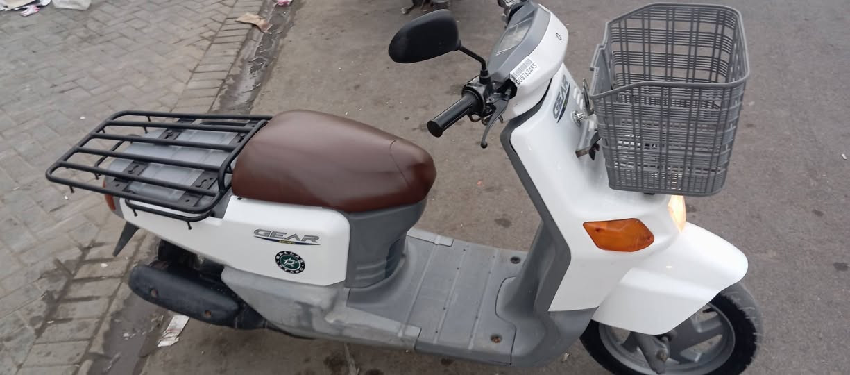 رمضان كريم  دراجة بيكم ياماها ٦٠  نضيفة مكينا مامفتوحة ولاملعوب بيها أشاير لايت كيج بانزين كهرباياتها شغالة دبلات كلة نضيف  مكاني مدينة الصدر  سعر ٤٠٠ وبيها مجال للطيبين *********** وتساب
