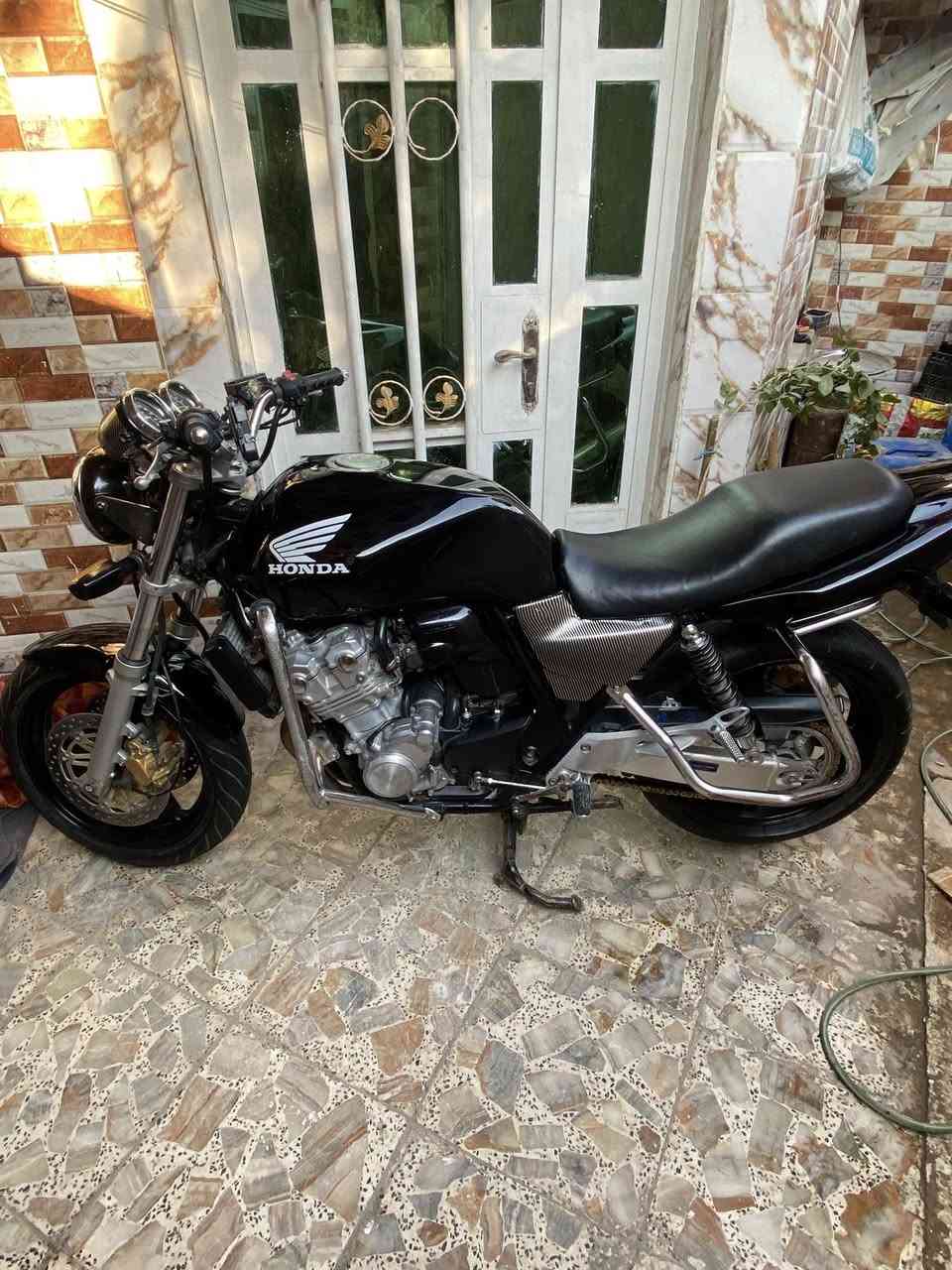 السلام عليم سبي فوز جيل 2 موديل 2008  16 ولف مكينة بلاد ما مفتوحة سعر 16 مكان بغداد
شعب ***********
