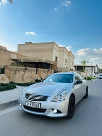 حبايبي عندي انفنتي موديل 2015وارد امريكا Q40 ماشيه 57 الف  محرك 6سلندر...