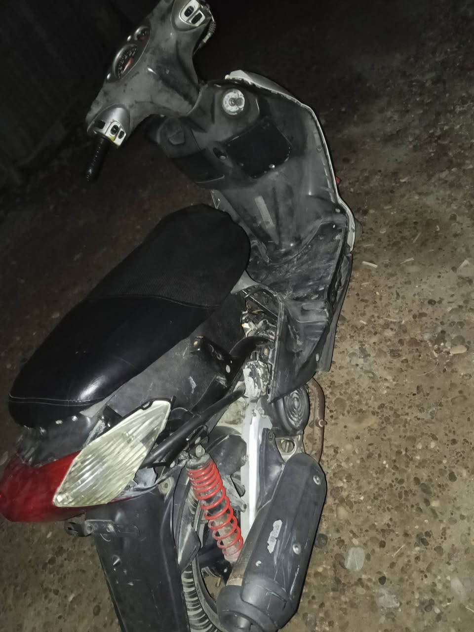 سلام عليكم للبيع دراجه كامله كهرباءيات وشغاله نقص كفرات فقط رايدها275 قفل يريد مكاني دوره مهديه ***********
 بيها مجال لشراي
