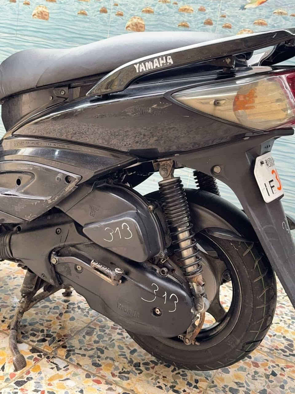 السلام عليكم سكنس فحل دراجه كامله تشغيل نكره سلف هندر كهربائيات مكينه كامله مكفوله تخم تاير جديد دهن جديد دراجه مثل مموضحه بالصوره بيه ملاحضات بسيطه بلكفر دراجه بلاديه اوراقه كامله سعر ٦٠٠ وبيه مجال بسيط مكاني بغداد المشتل
*********** وبي واتساب
YAMAHA
