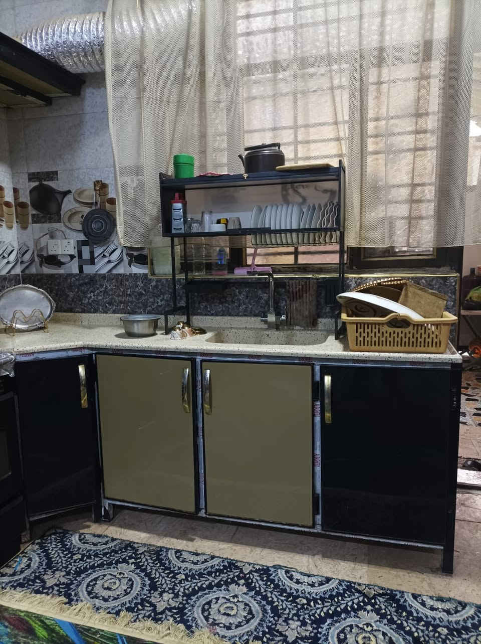 كاونتر للبيع نظيف نظافته ٩٠٪؜
مكاني بغداد الشعله الاولى 
***********
نهايته ٤٠٠
