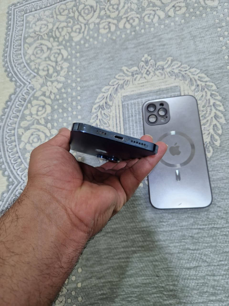 للبيع ايفون ١٢ برو ماكس ذاكرة ٢٥٦ بطارية ٨٢ الجهاز حييل نظيف علبلاد مفتوح مبدل فقط كامره بلادي سعره ٢٨٠ الف قفل بدون معاملة


**إذا كنت صاحب هذا الإعلان وتريد حذفه لأي سبب، رجاءا أرسل رسالة إلى الدعم الفني**