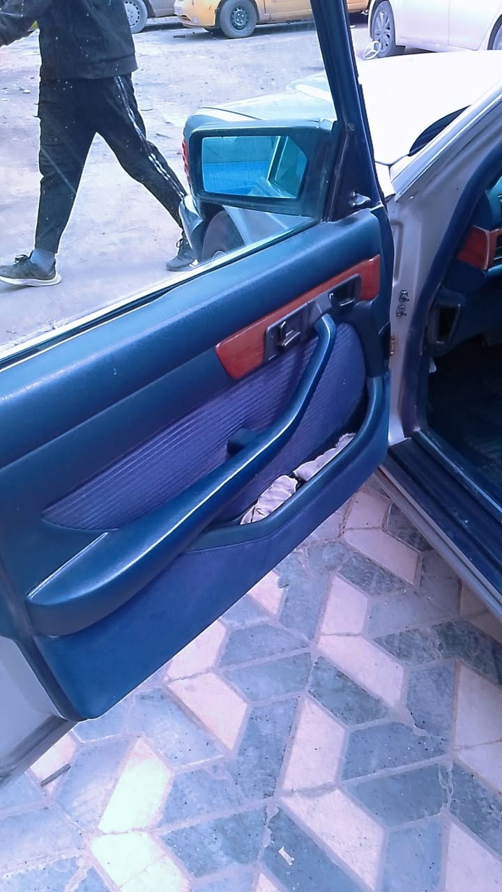 السلام عليكم مارسدس جامبوو ٣٠٠ موديل ٨٨ابلاد سياره جديده بمعنا الكلمه غرفه جديده حداديه تبريد اسلايت رقم مميز بغداد انكليزي بسمي دبل اريل مناقصهي اي شي  للستفسا*********** مكان السياره ميسان
