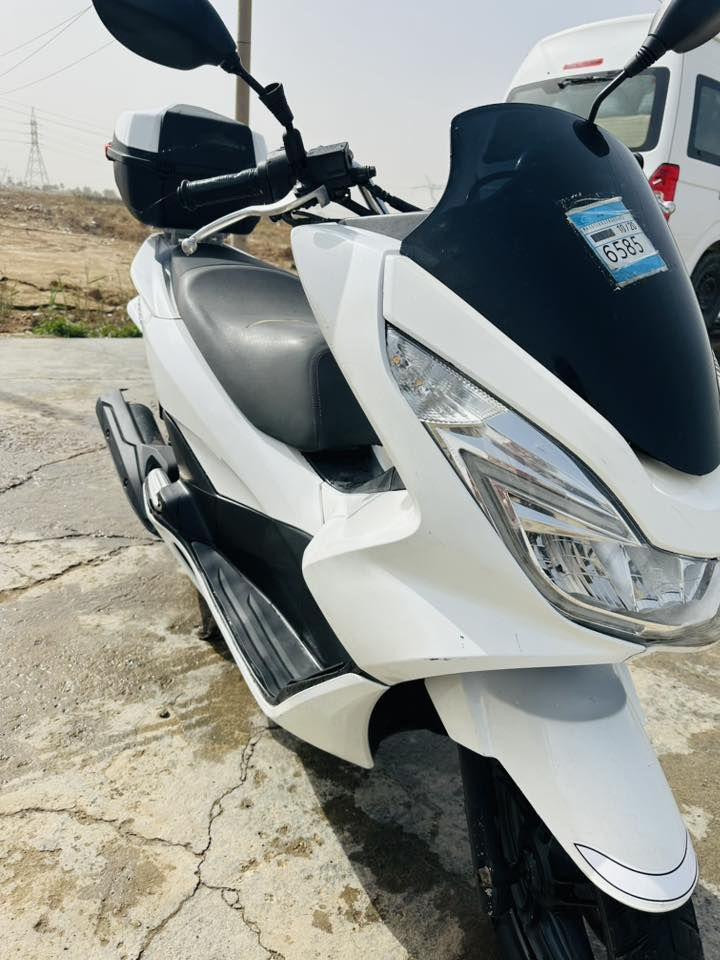 دراجه بي سي اكس جيل ثاني ماليزي كلش نضيفه وكلشي شغال بيها نكره سعرها 1450 وبيها مجال او مراوس بجيل ثالث وفرق بغداد الحسينيه المعامل فقط الشراي يتصل رجأن المو شراي لا يتعبني ***********
