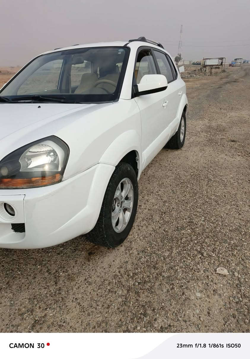 السلام عليكم توسان موديل 2009 خليجي رقم أربيل محرك 2000 صبغ قطعه وحده بدون فتح بدون معجون سونار مرفق تخم تاير جديد صدر أمامي خلفي جديد تبريد تدفئه شغال محرك كير شرط السعر 118  مكاني بعقوبه للتواصل ***********
