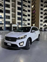 سورنتو 2018خليجي ✅✅   سياره بيها بارد بسيط بالبنيد والجاملغ الايمن وبي...