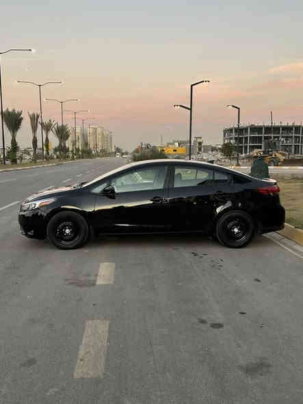 السلام عليكم فورتي 2017. وارد امريكي

سياره جديده بمعنى لكلمه

سياره حادثها  قبق جنطه فقط مبدل ومصبوغ 

صور الحادث موجوده بل منشور

بدون ايرباك سياره كفاله

المواصفات.

كاميرا. 

مانع انزلاق. 

محرك 2000 دوش

تحكمات ستيرن. 

مثبت سرعه. كروز. 

ثلاث وضعيات قياده ايكو سبورت نورمال. 
اشاير بل مري

رقم اربيل الجديد هزه جديده شرط تحويل 
رقم مميز

السعر 121 وبيها مجال بسيط 

مكاني بغداد الكرخ 

رقم التليفون. ***********
