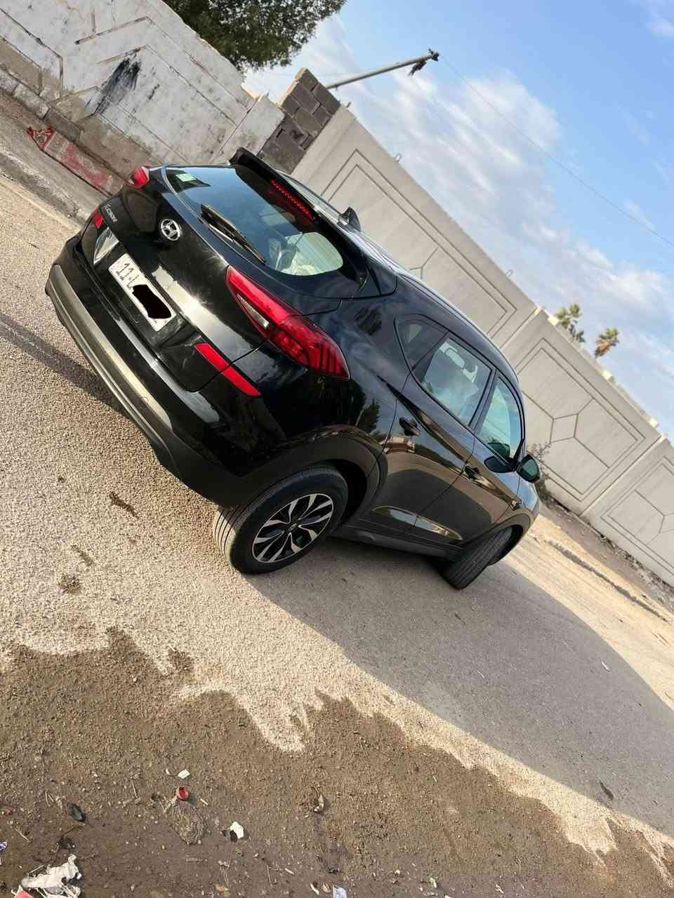 هونداي توسان 2021
محرك 2000
بصمه تشغيل وبصمه ابواب 
كشن كهرباء
شاشه كار بلي
تحديد مسار 
كامرا دواره 
لايت عالي ناصي زنون 
تخم تاير وباتري جديد
على ايدي صار سنتين 
حادثهه جاملغ امامي وحافه البنيد السياره احلى من الصور  ماشيه 60 
السعر 165 وبيهه مجال بسيط 
العنوان بغداد البلديات للستفسار ***********
