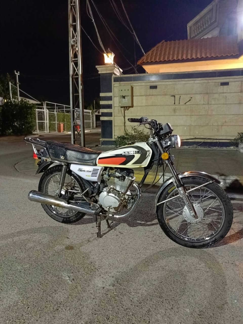 للبيع ايراني 4 گير مديل 22 اوراق كاملة مكينة خرسة لانضوح ولاتفيلس ولادخانة كهربائيات باتري هورن شغال طسة ناعمة دبل ستان دراجة نضيفة ترايك مكفول رايدها 375 مكاني بغداد البياع الشراي يتصل ***********
