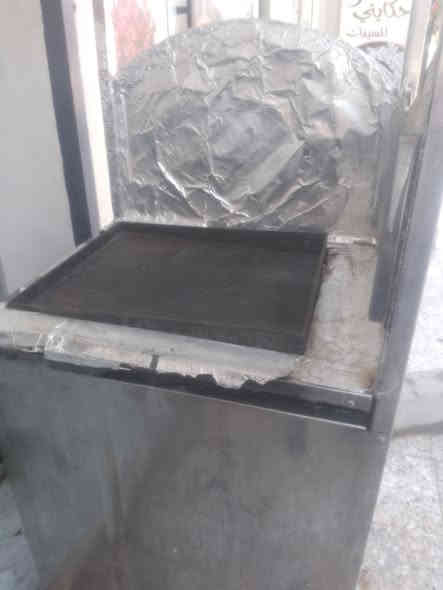 شواية همبركر للبيع  السعر 75 نظيفة عامودي حي سومر ***********
