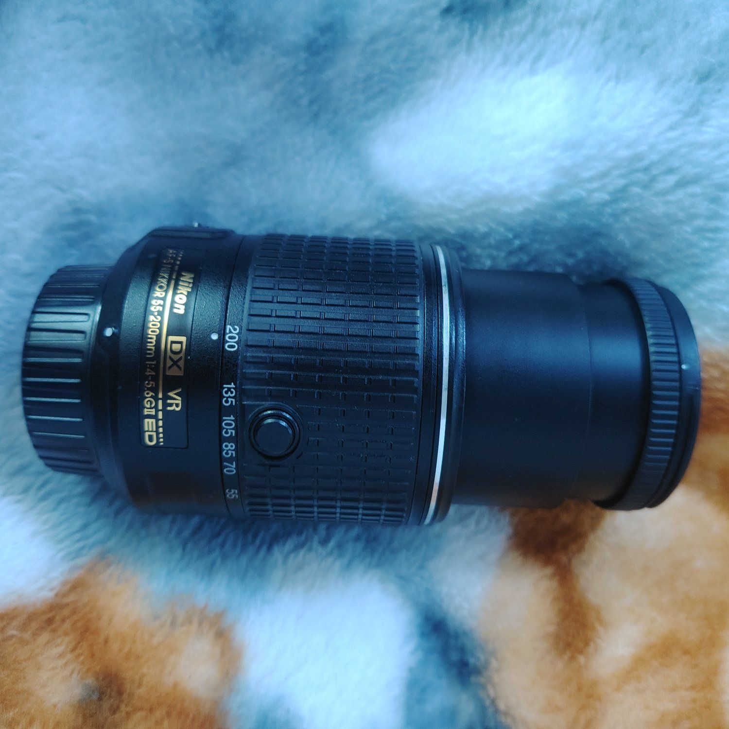 عدسة 55 - 200 نيكون الغنيه عن التعريف
اخت الجديده استعمال شخصي
السعر 165 الف وبيها مجال بسيط

ومتوفر شركات توصيل لجميع


**إذا كنت صاحب هذا الإعلان وتريد حذفه لأي سبب، رجاءا أرسل رسالة إلى الدعم الفني**