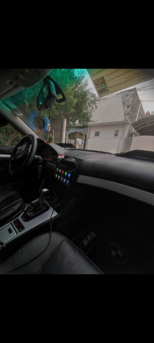 BMWحجم535v8
فول اوتو.گير ثلث وضعيات قياده (تبترونك)
كشنات جلد+كهرب+هيترات بلكشن.
إيربگات عدد 6 كلهن سليمات 
تحكم ستيرن+مثبت سرعه 
طخم پردات اصلي 
حساسات خلفيه 
ويل m توسايز+طخم تايه جديد 
دعاميات امامي خلفي m
شاشه+كامره+مضخم صوت اصلي بلصندوگ
منظومه تلفون كامله+سيدي جنجر 
منظومه زينول اصلي 
سلايت شوشه جام..كهرب طگتين 
السياره كلها شرط وجاهزه 
عنوان الموصل ألايمن 
السياره بأسمي وشرط التحويل 
السعر مناسب على هيج نظافه 98 ورقه 
***********
***********
