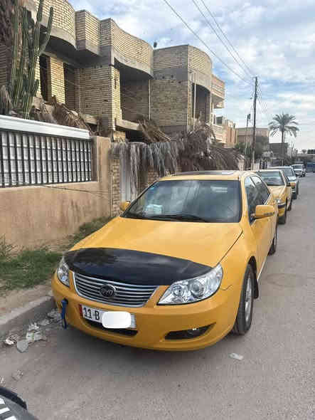 السلام عليكم
للبيع BYD موديل 2011 F6 رقم بغداد بأسمي السياره مال جناي تخم تاير كهربائيات شغاله غرفتها نظيفه صدرها نظافته 50 % بيها منظومة زنون بل بلوجكترات والايت العالي  مصفره هيئه وغرامات مكان السياره بغداد سعرها 45 ورقه وبيها مجال بسيط حك الجيه
***********
